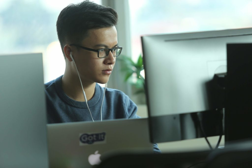 Không ngừng học hỏi kiến thức mới để nâng cao kỹ năng tư duy lập trình