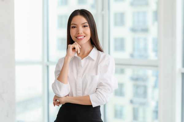 Mặc trang phục phù hợp đi phỏng vấn xin việc.