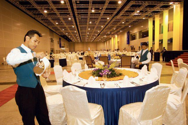 Nhân viên Casual trong Ngành Nhà hàng – Khách sạn: Tất tần tật những điều bạn cần biết