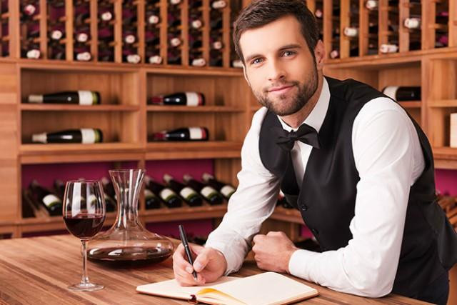 Sommelier là ai trong nhà hàng khách sạn