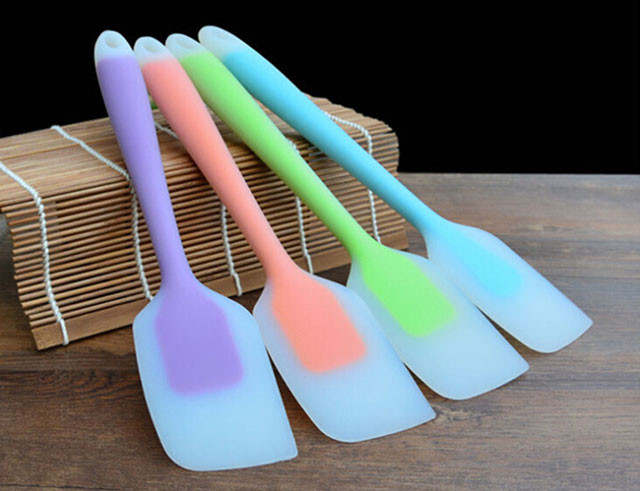 Spatula Trong Làm Bánh: Câu Chuyện Về Dụng Cụ Không Thể Thiếu